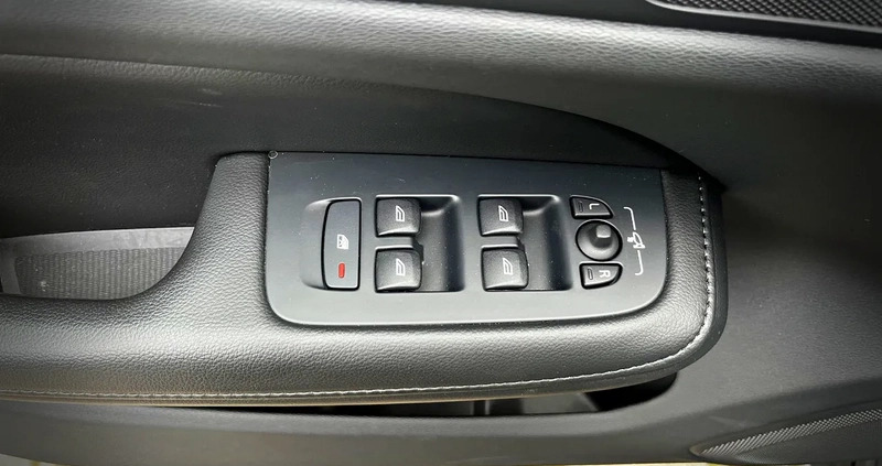 Volvo V60 Cross Country cena 174900 przebieg: 34891, rok produkcji 2022 z Skoczów małe 352